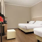 Essence Hotel 3*