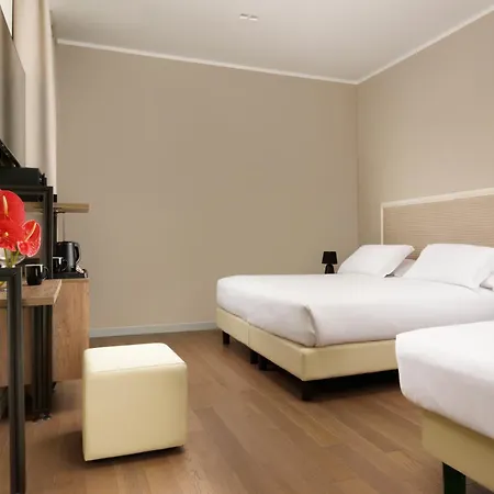 Essence Hotell 3*