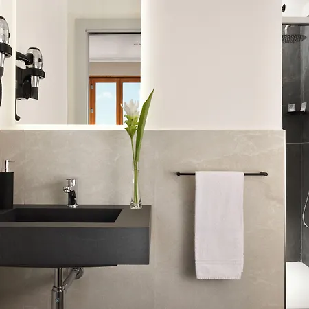 Essence Hotell