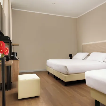 Essence Hotell 3*